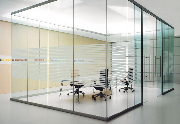 Vách kính ngăn phòng